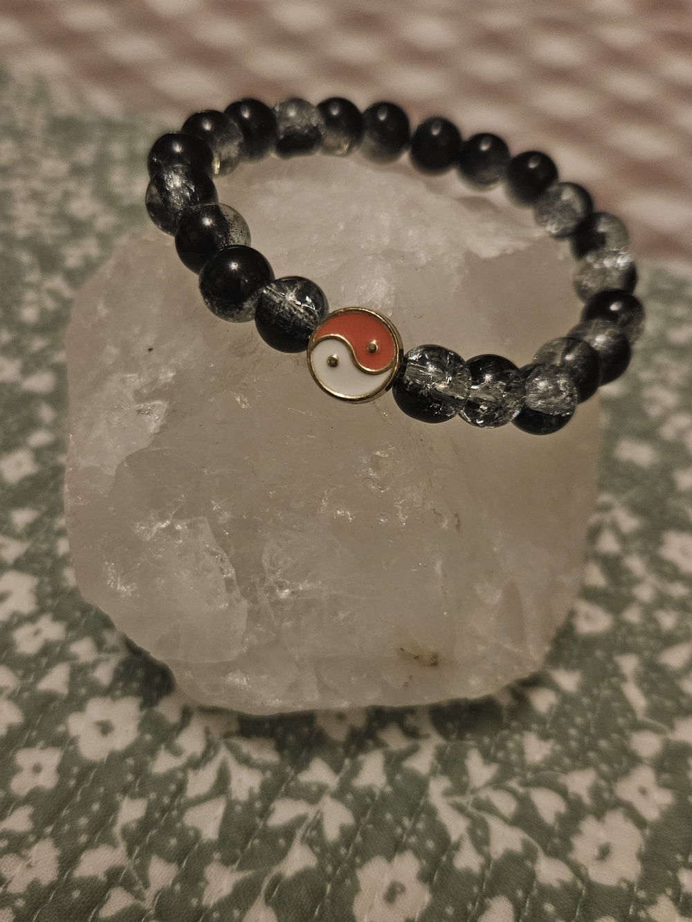 Yin Yang Beaded Stretch Bracelet - Black and White